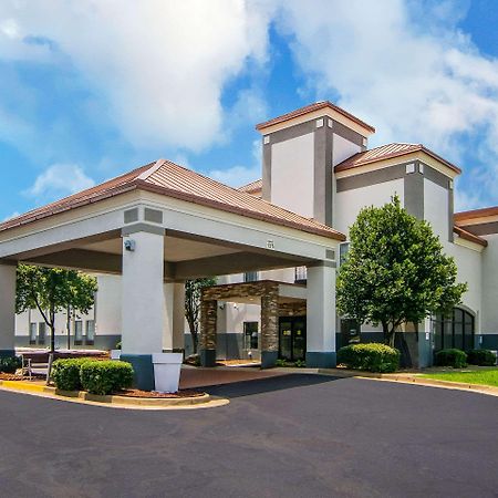 Clarion Pointe South Boston - Danville East Екстериор снимка