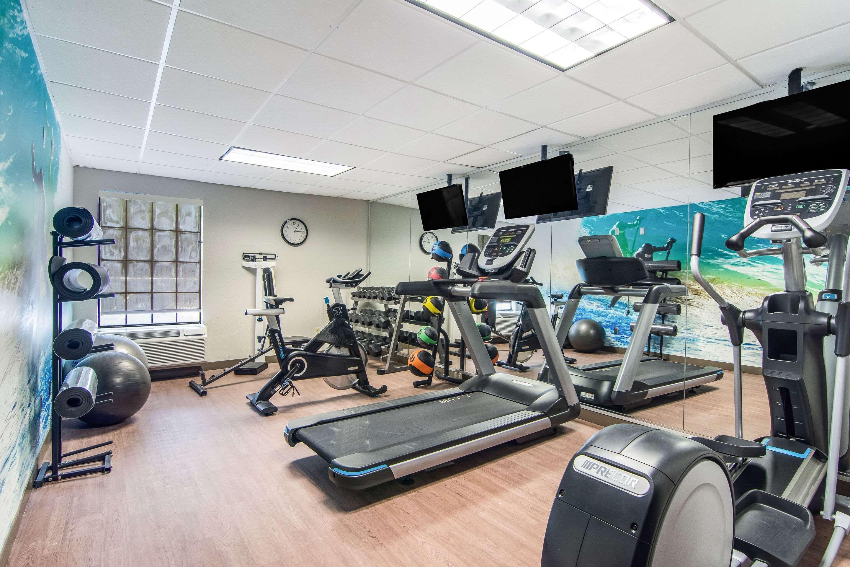 Clarion Pointe South Boston - Danville East Екстериор снимка