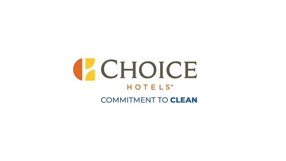 Clarion Pointe South Boston - Danville East Екстериор снимка