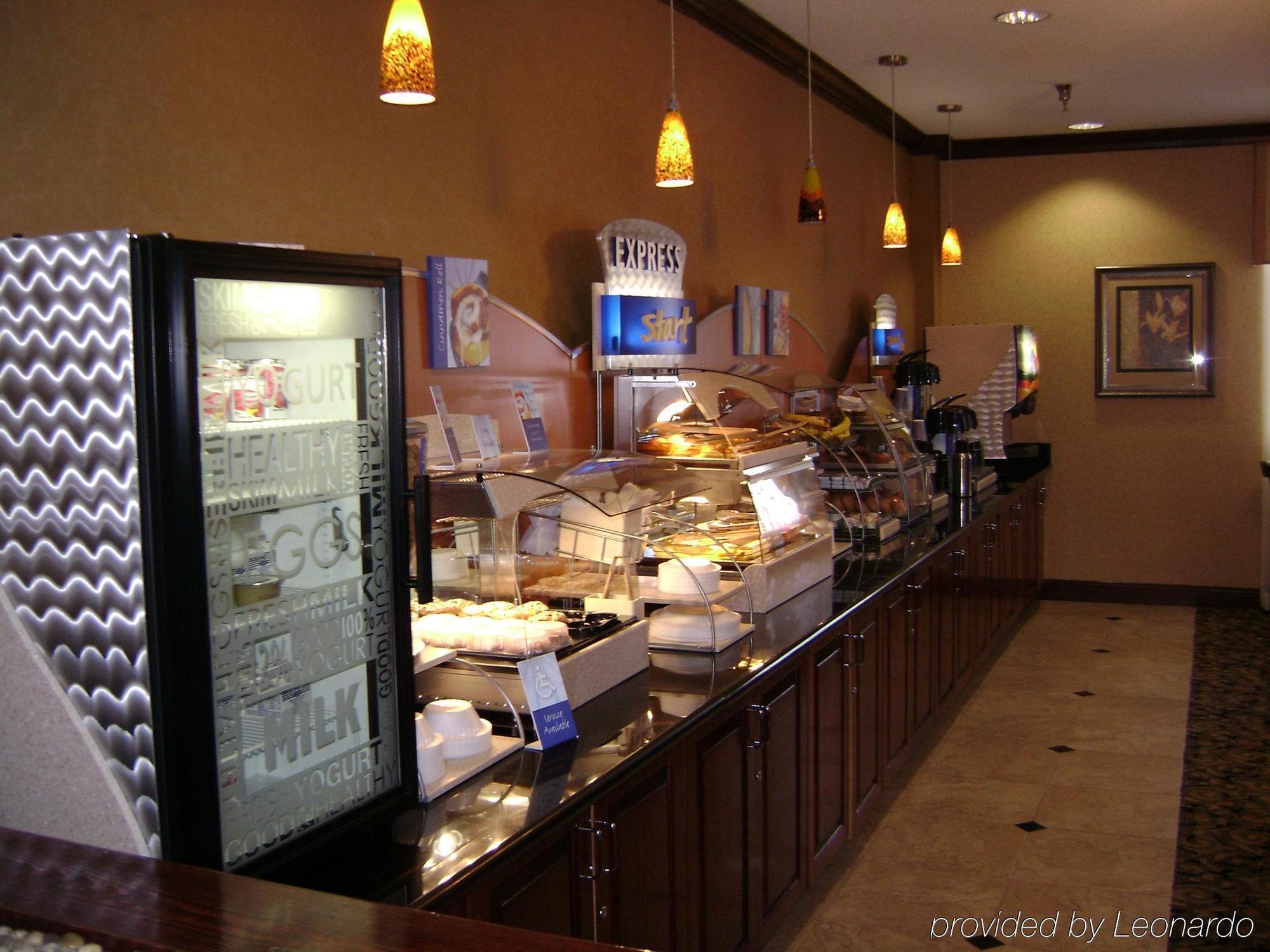 Clarion Pointe South Boston - Danville East Екстериор снимка